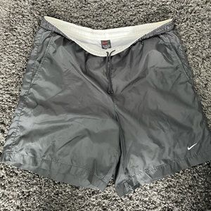 VINTAGE NIKE BIKER/SWIM SHORTS